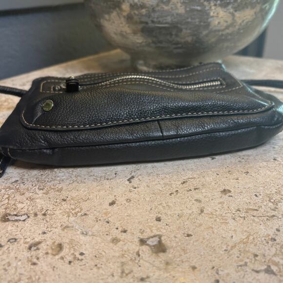 Tignanello Black Leather Crossbody Organizer Bag Purse Organizer Travel EUC - Picture 4 of 9